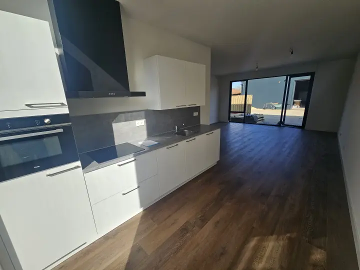 Nieuwbouw schuurwoning met 3 starterswoningen Schimmert