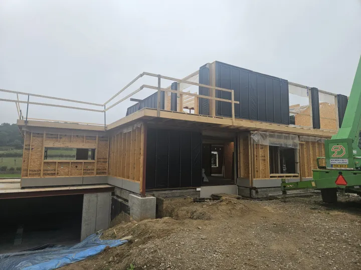 Sloop bungalow en nieuwbouw met uitbreiding verdieping Sweikhuizen