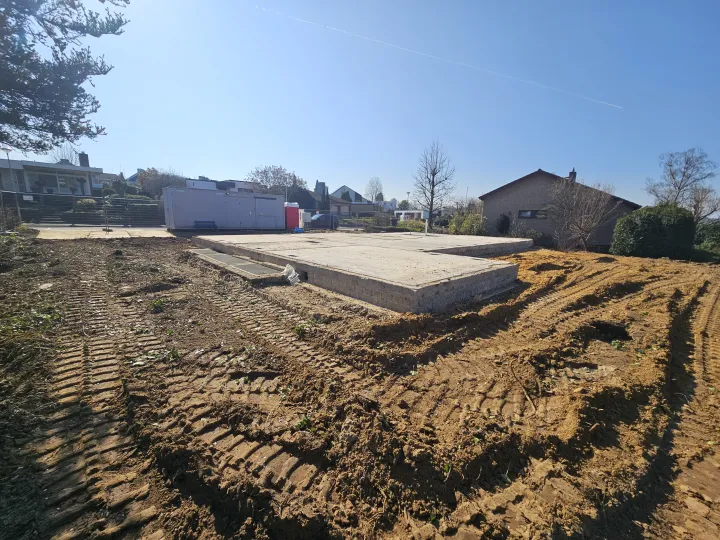 Sloop bungalow en nieuwbouw met uitbreiding verdieping Sweikhuizen